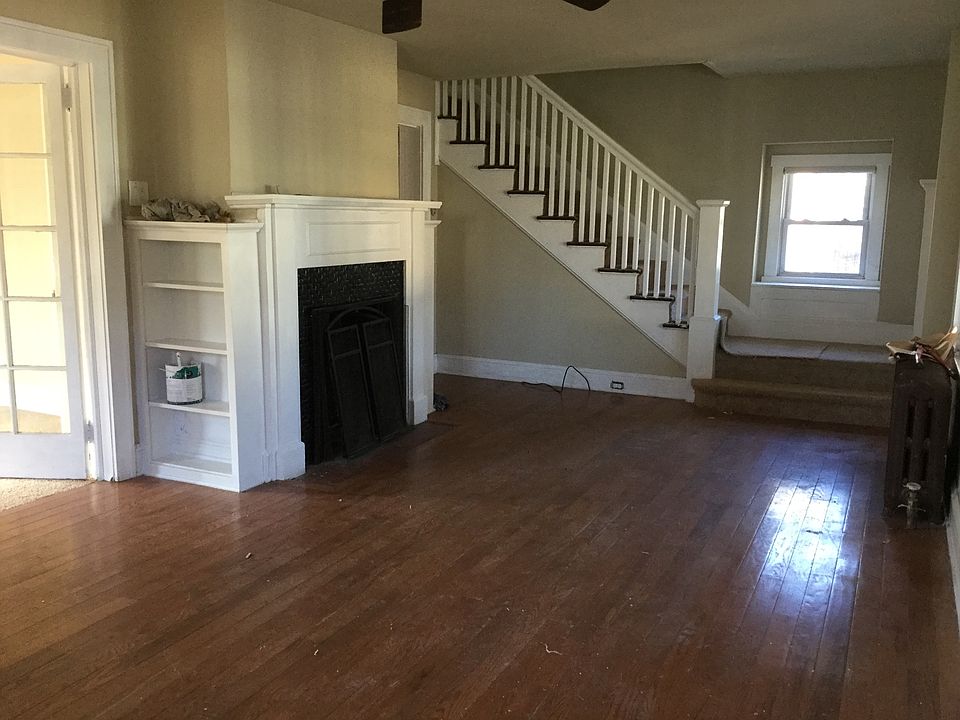 2nd image of 120 Parker Pl