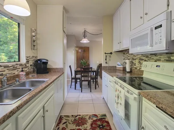 6725 Mission Gorge Rd Unit 303B, San Diego, CA 92120