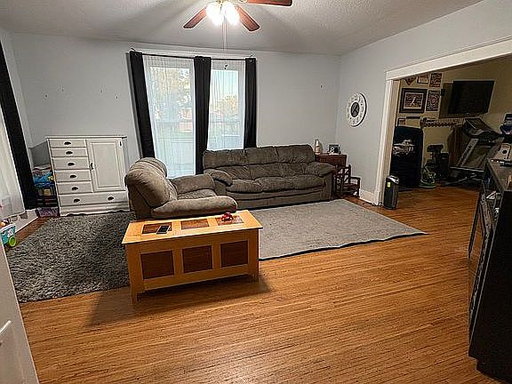 2nd image of 918 Armory Ave