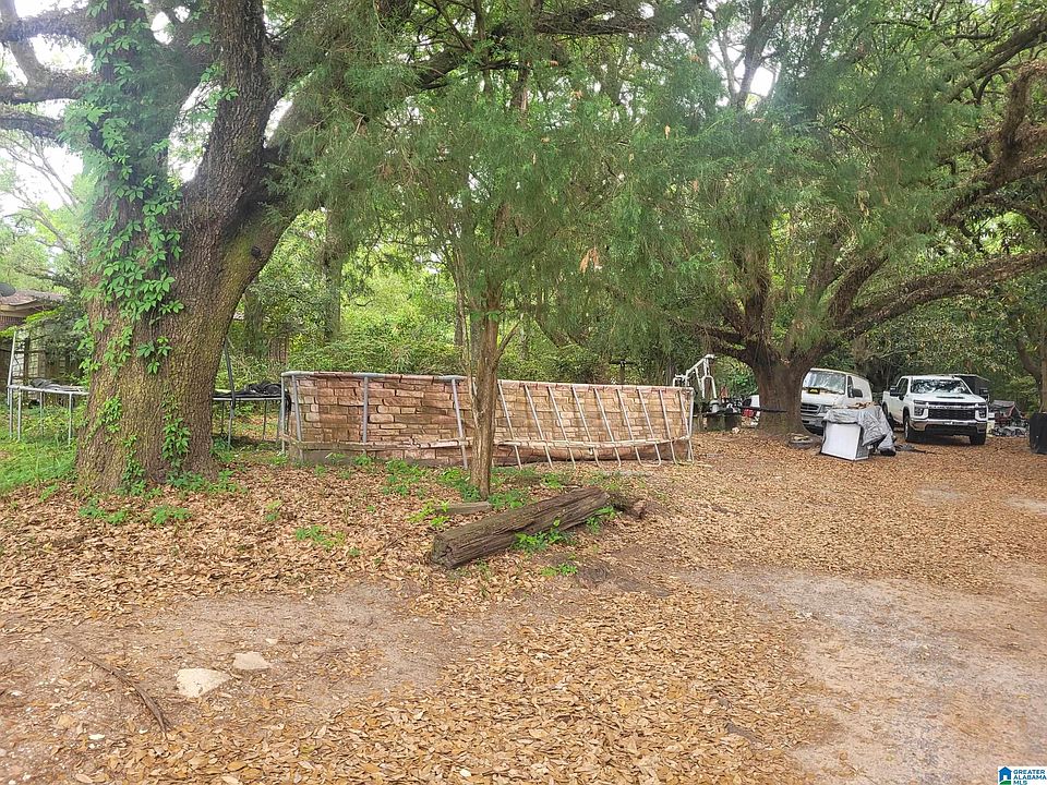 2nd image of 1482 S University Blvd