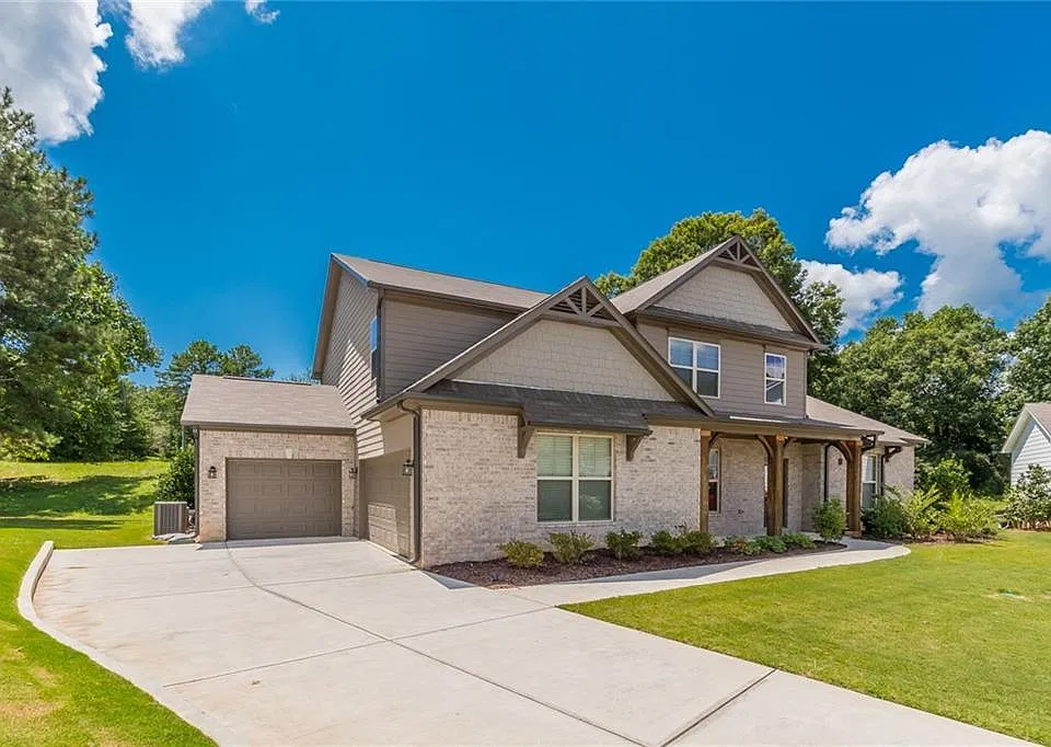 9235 Maple Run Trl