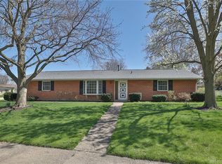 790 Greenview Dr, Tipp City, OH 45371