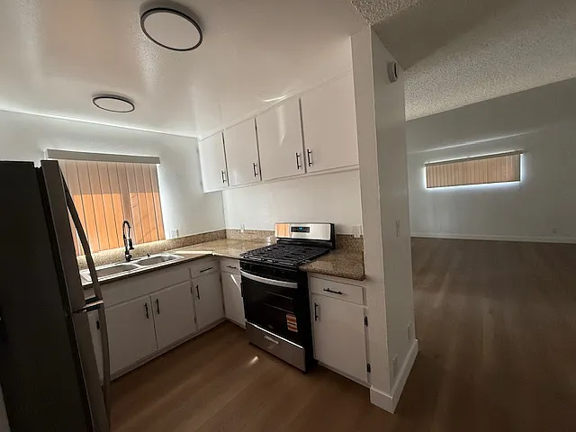 1116 Gladys Ave #B — Photo 6
