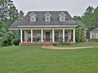 9054 Skyline Dr, Biloxi, MS 39532