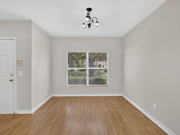 5th image of 15768 Fishhawk Falls Dr