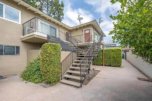 917 W Colorado Blvd #C Photo 1