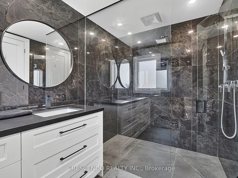 15 Southbury Manor Dr — Photo 35