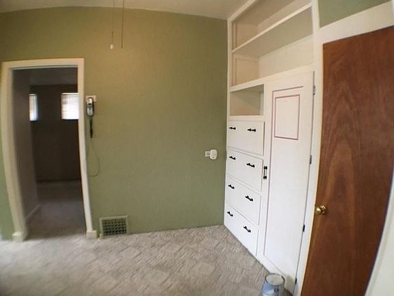 5th image of 217 N Prairie Ave