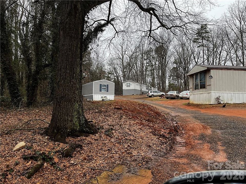 2nd image of 3680 Berry Rd