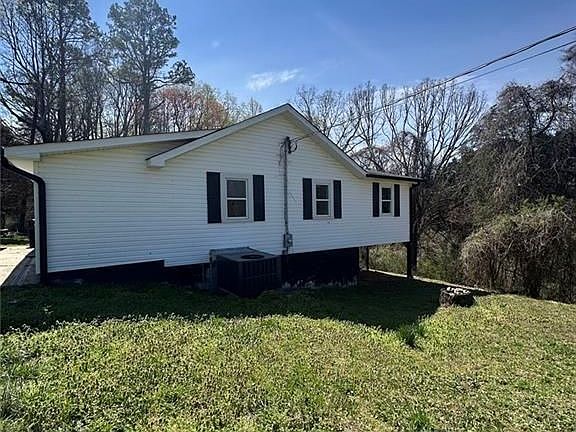 4th image of 2403 Apple Pie Ridge Rd