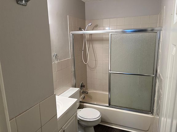 3rd image of 109 N 10th St #1
