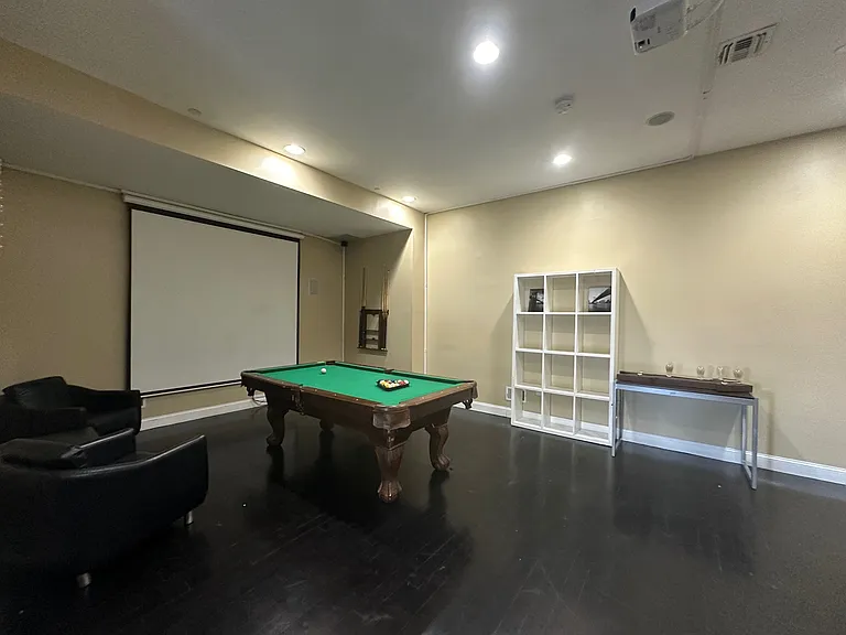 9033 Wall St #5 — Photo 33