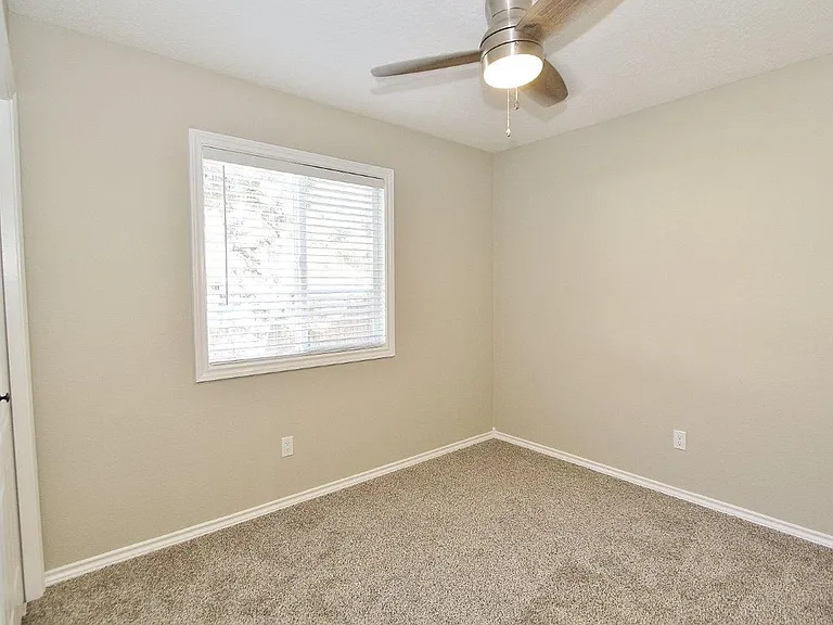 976 W Idaho Ave — Photo 15