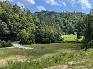 2657 Middle Frk, Hagerhill, KY 41222