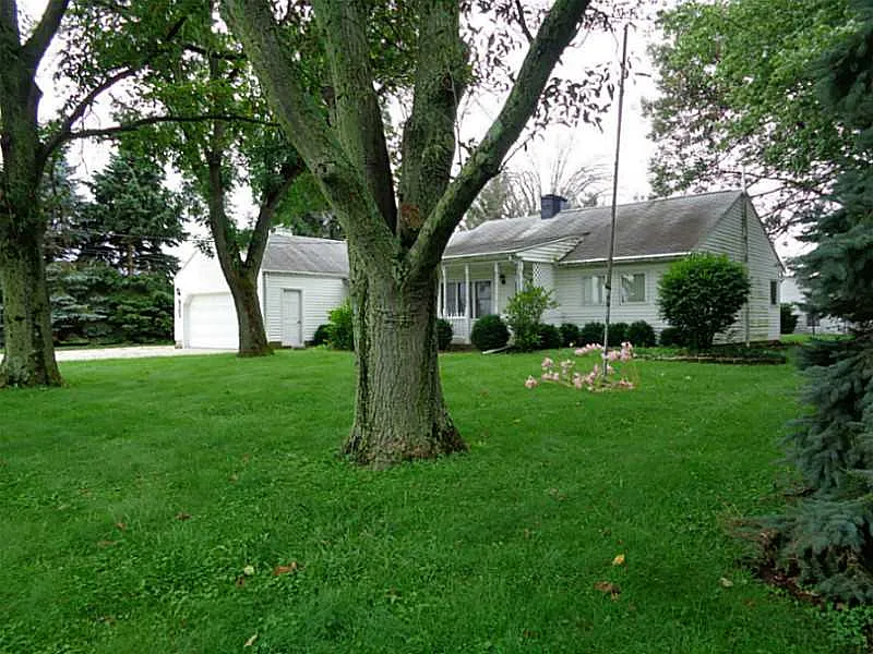 6305 Springfield Jamestown Rd photo 1