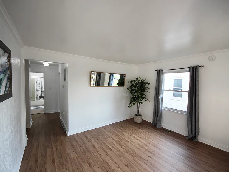 11228 Jackson Ave — Photo 2