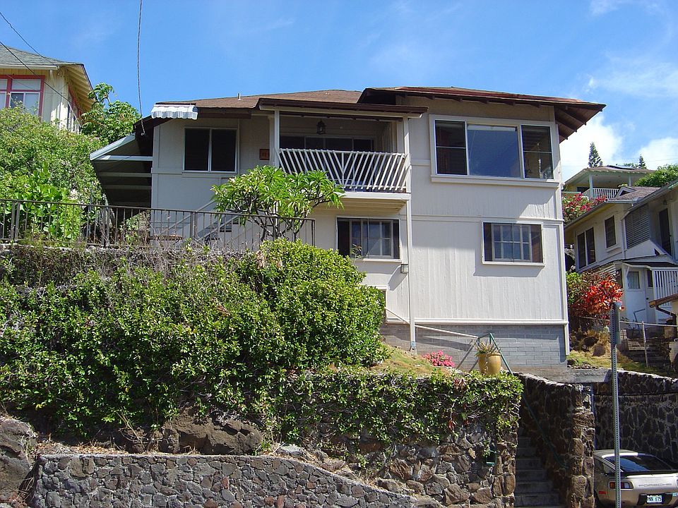2nd image of 3782 Anuhea St