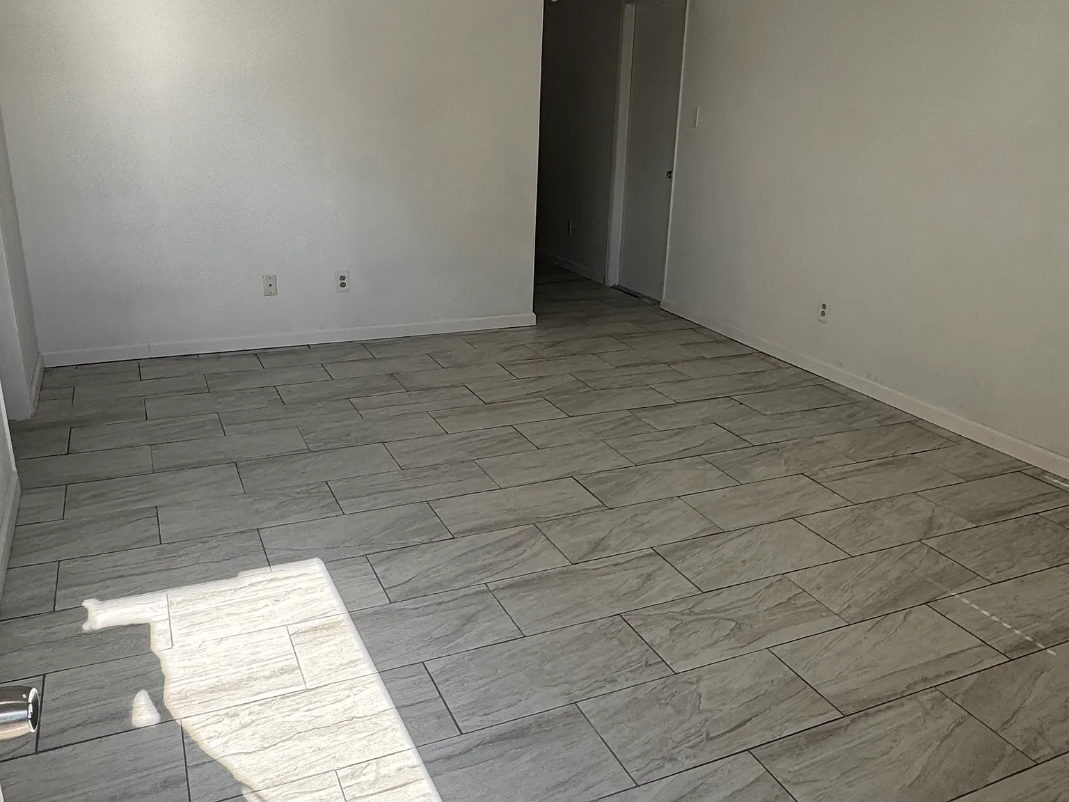 3 bed, 1200 sqft, $2,098 — Photo 4