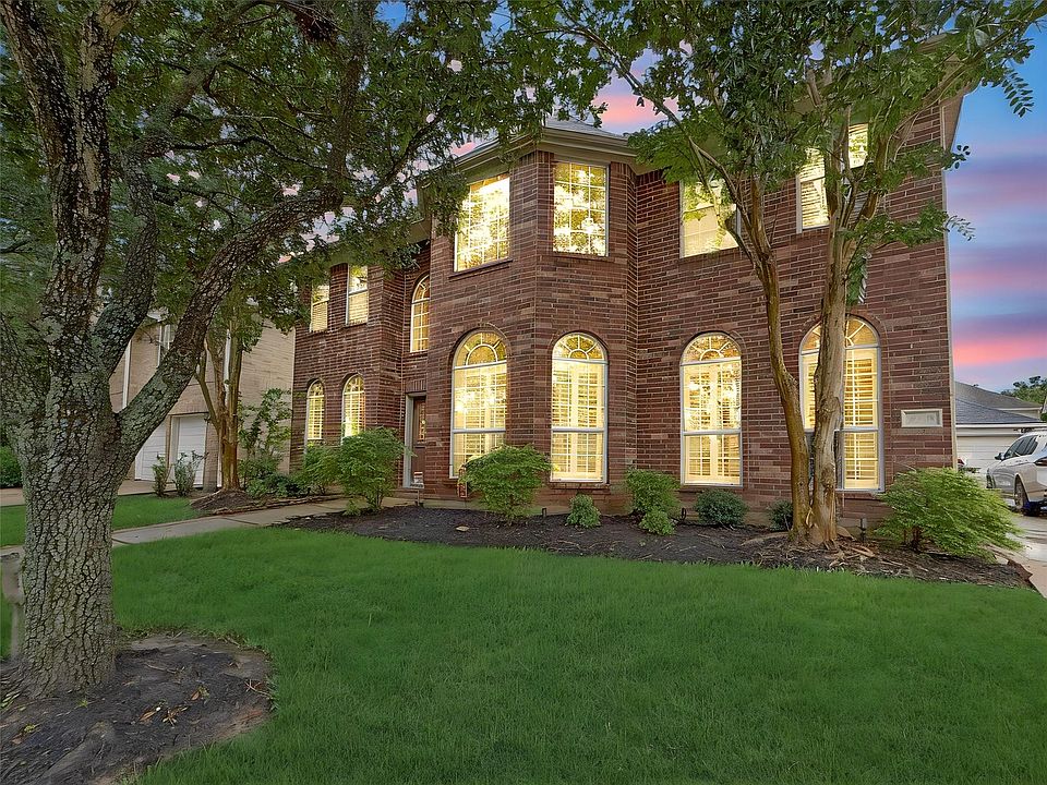 1st image of 2410 Falcon Knoll Ln