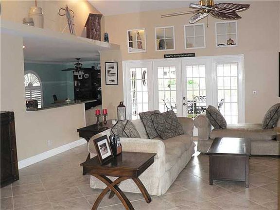 3rd image of 888 Summerwood Dr