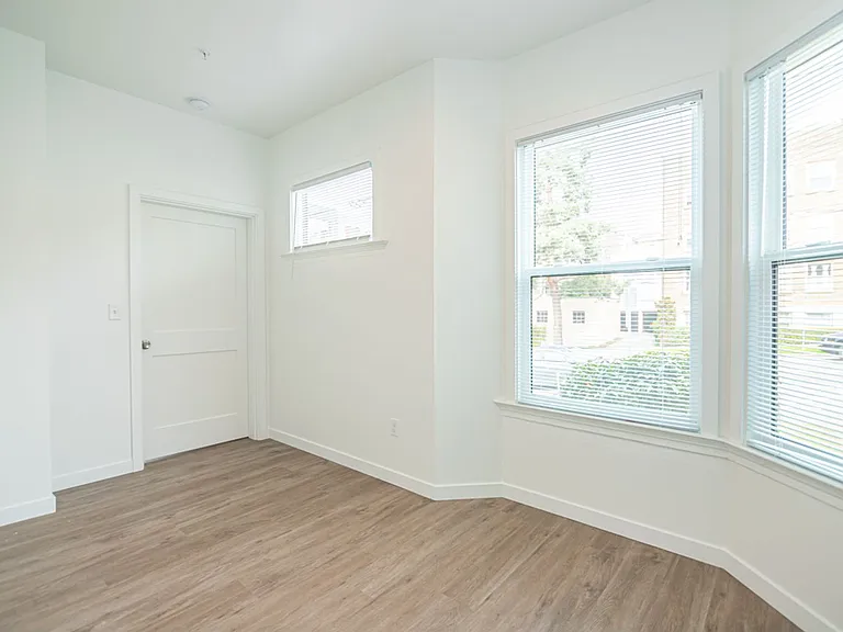 Union Apartments — Photo 18