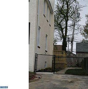 3rd image of 217 Derwood Dr