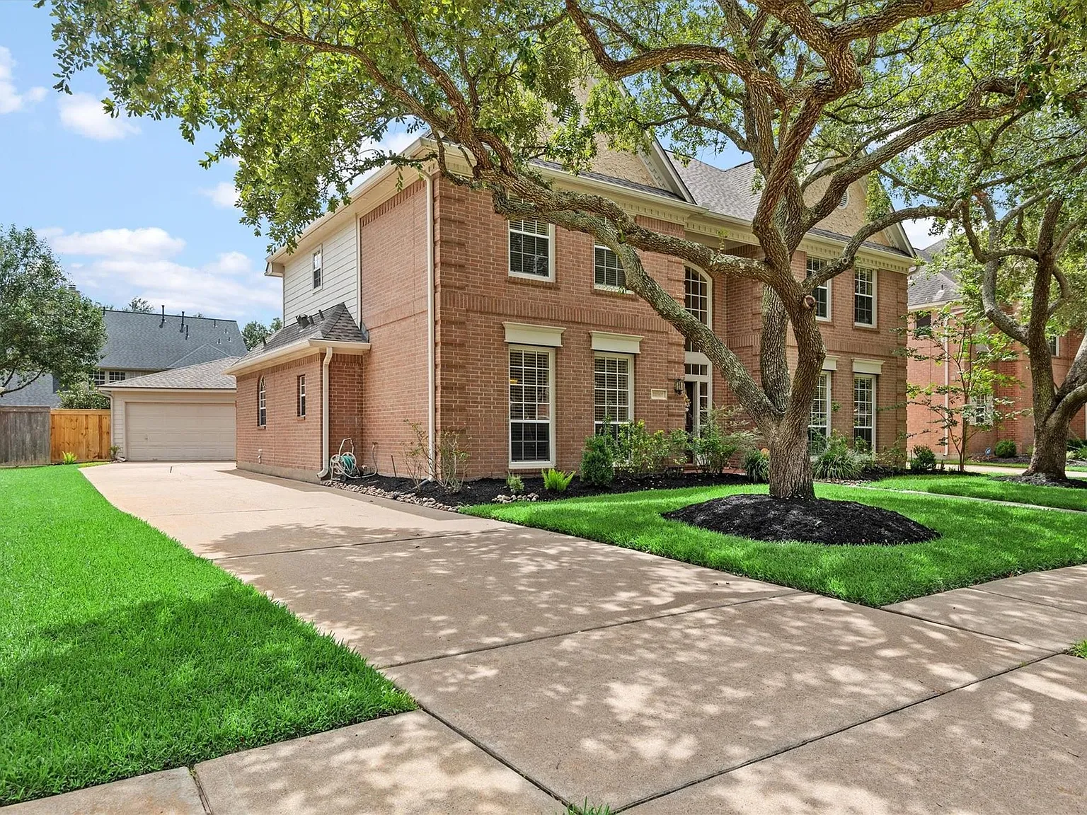 4 bed, 3.5 bath, 3135 sqft, $4,100 — Photo 2