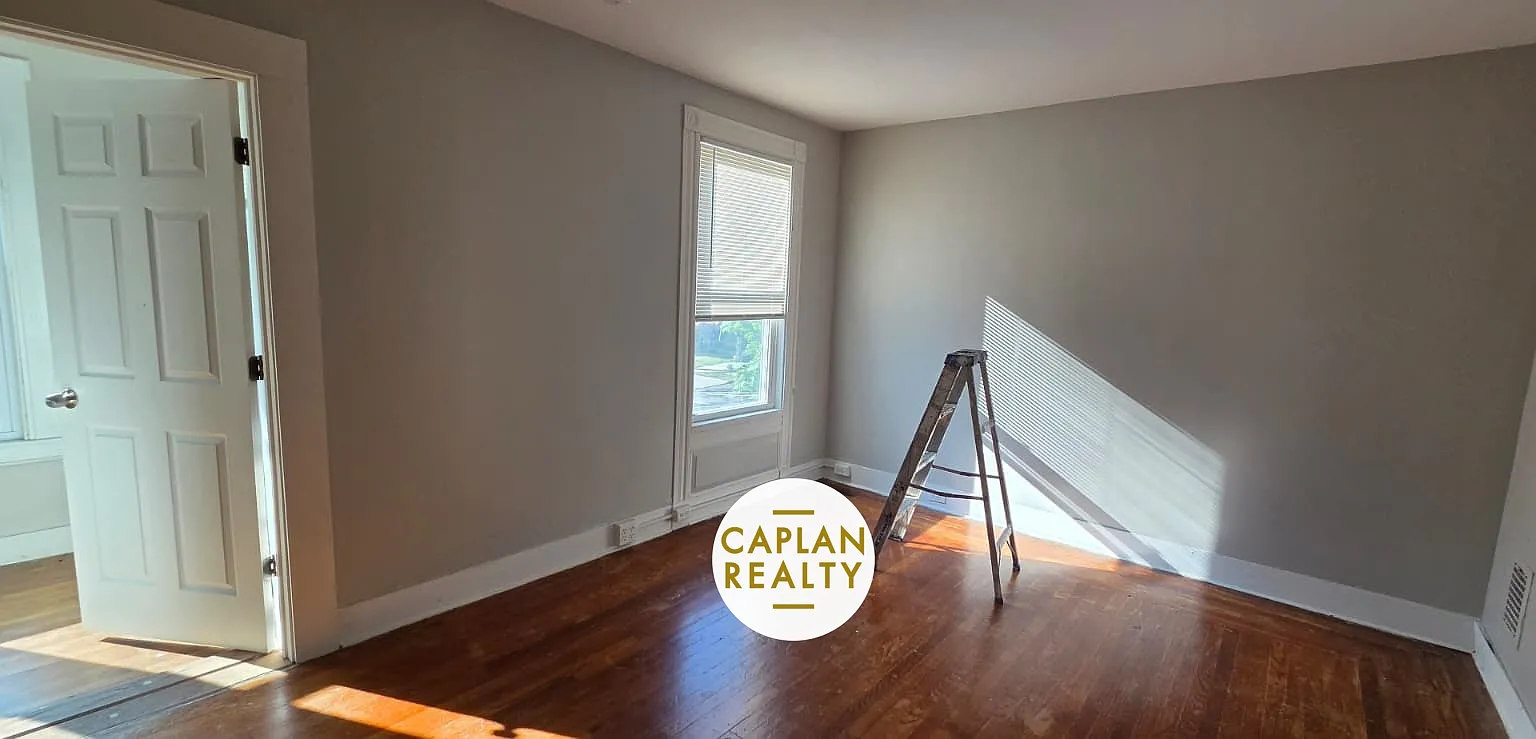 5 bed, $3,350 — Photo 2