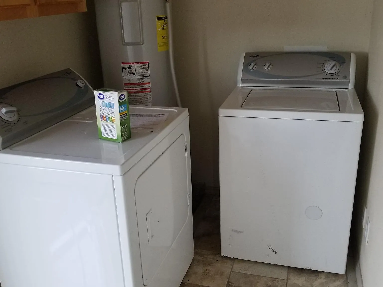 2 bed, 1.5 bath, 3200 sqft, $825 — Photo 3