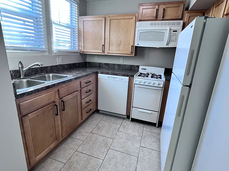 925 S 14th St #2 — Photo 3