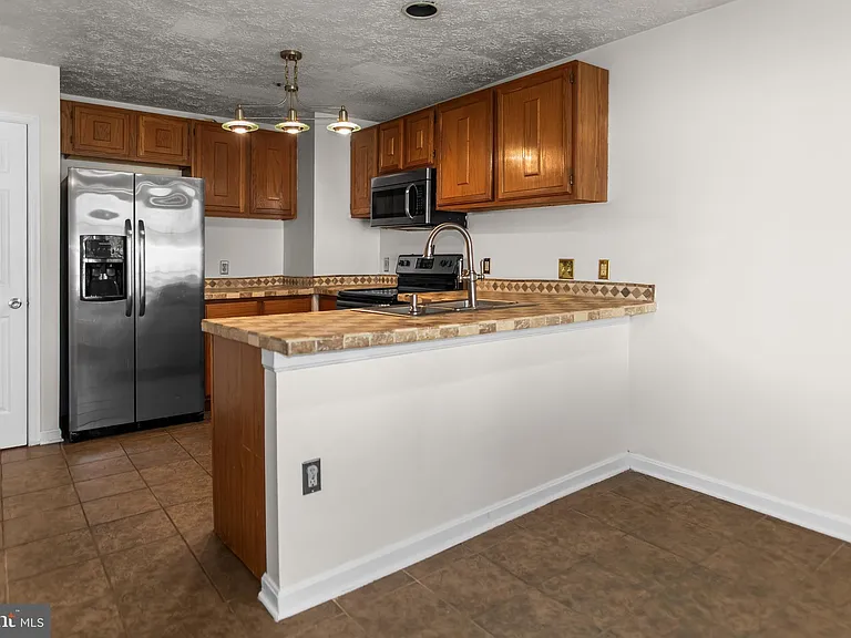 8514 Rheims Ct — Photo 11
