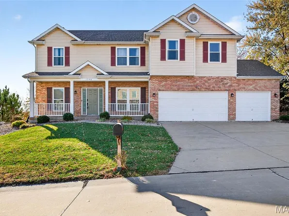 1748 Discovery Dr, Wentzville, MO 63385