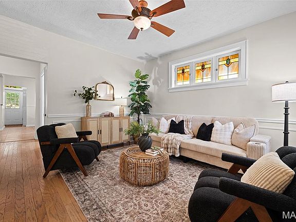 4th image of 4819 Rhodes Ave