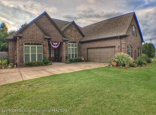 11084 Mosby Ln, Hernando, MS 38632