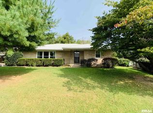 415 E South St, Ridgway, IL 62979