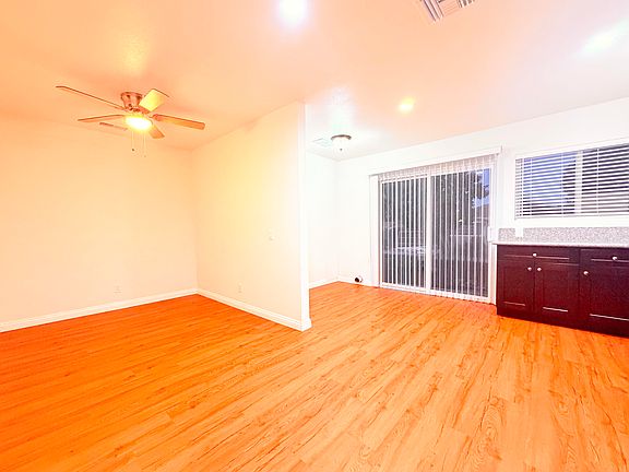 3rd image of 3416 Bartlett Ave