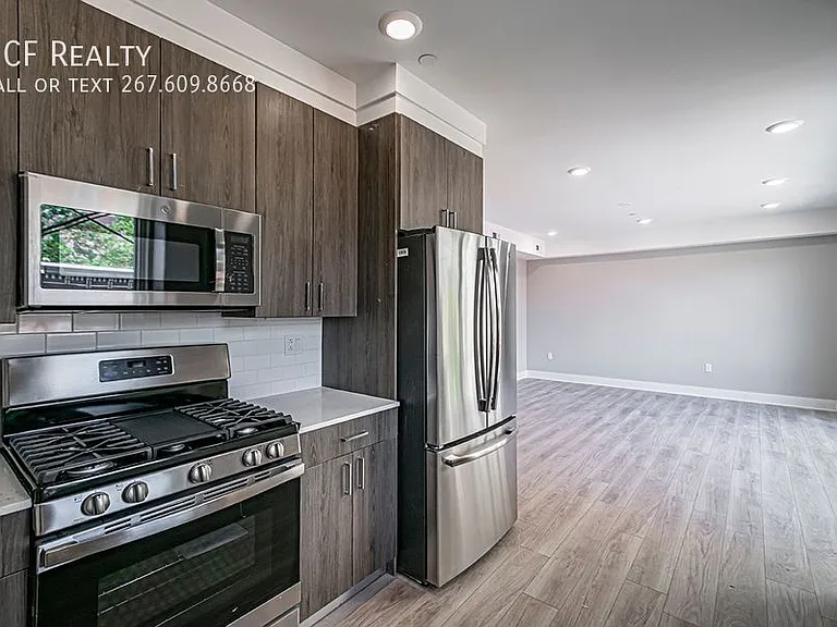 746 S 16th St #3A — Photo 1