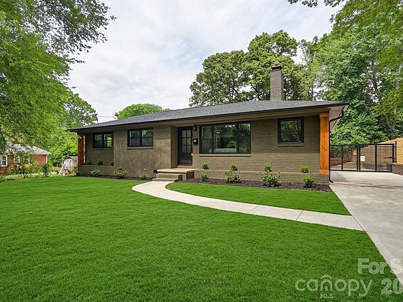 2nd image of 4017 Leeds Dr