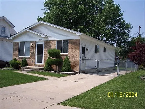 24859 Brittany Ave photo 1