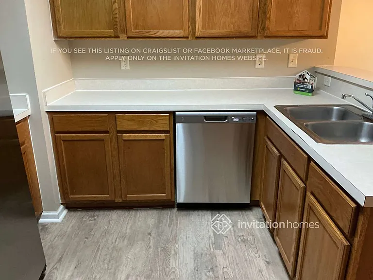 13581 Ashford Wood Ct E — Photo 13