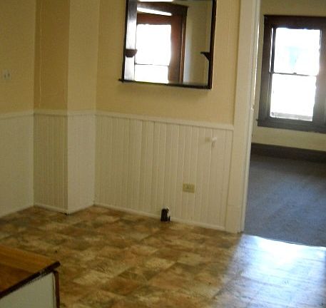 2nd image of 1539 La Salle Ave