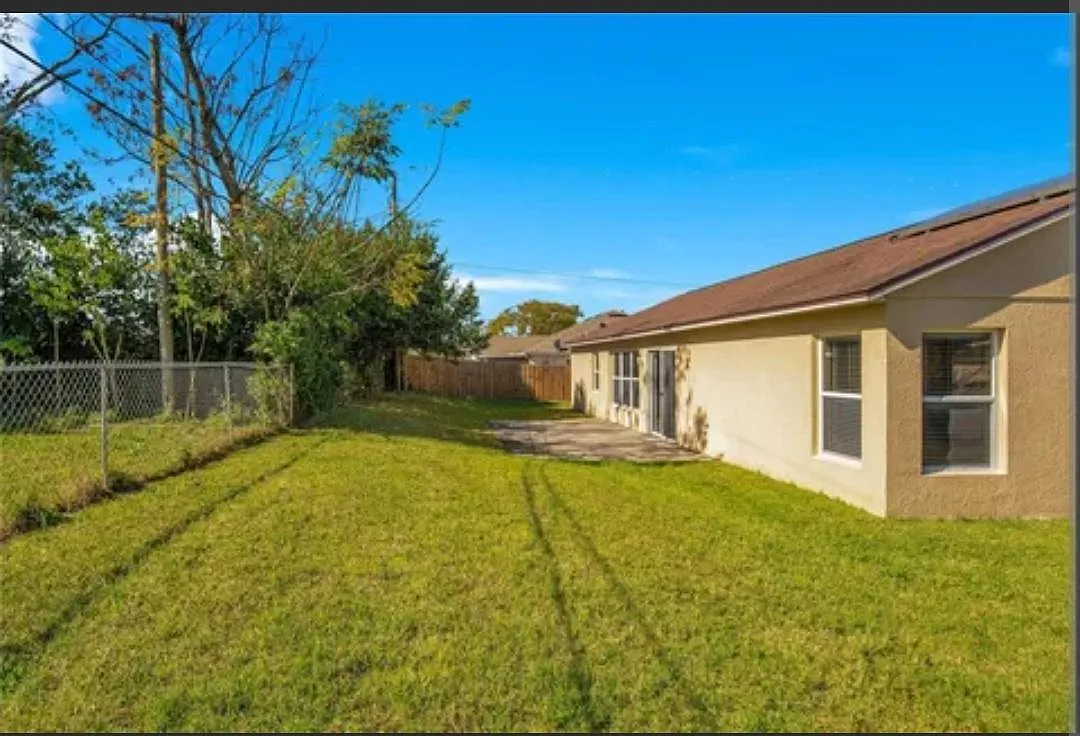 Building Photo - 1373 Bailey Ave