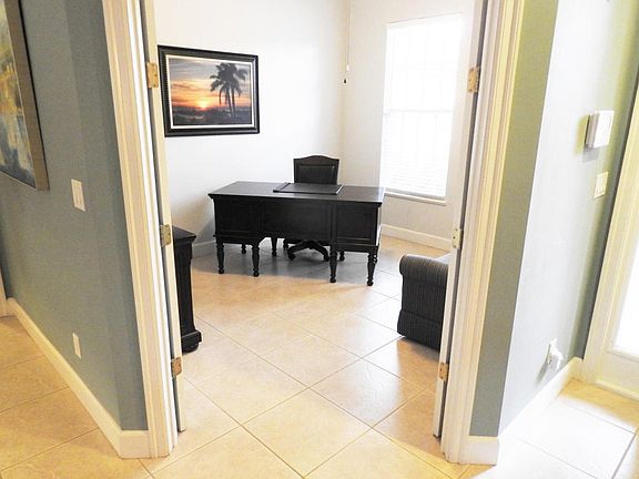 5th image of 860 SW Saint Tropez Ct