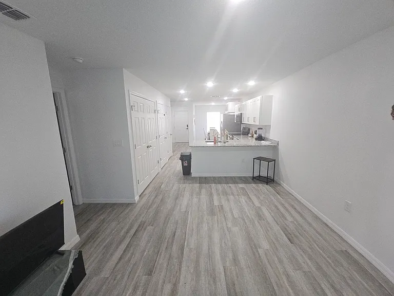 302 & 304 Avenue P NW — Photo 6