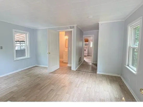 2 Zeller Pl, Rochester, NY 14606