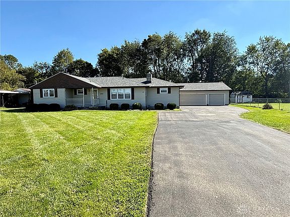 2nd image of 6162 Prairie Rd