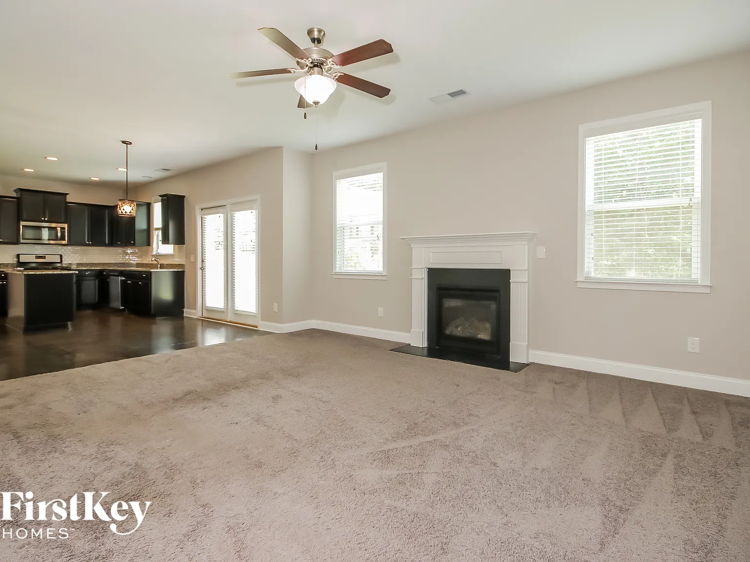 4 bed, 2.5 bath, 2554 sqft, $3,080 — Photo 2