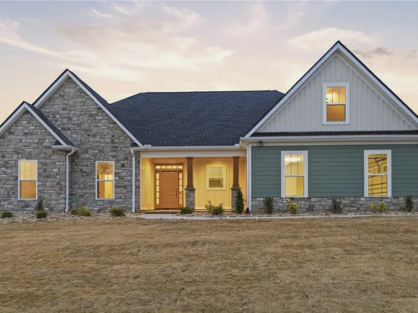 736 Stewart Gin Rd, Liberty, SC 29657