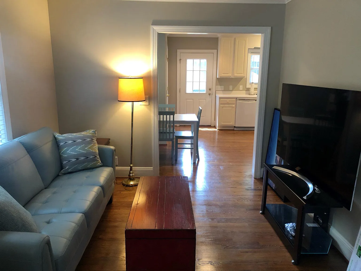 2 bed, 2.5 bath, 1800 sqft, $3,000 — Photo 4