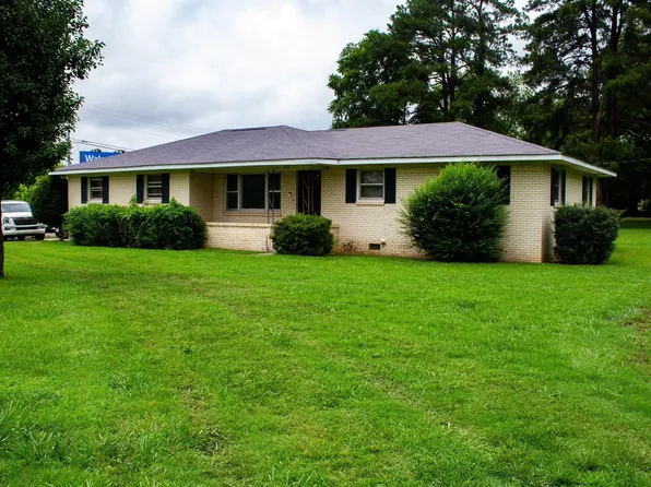 933 University St, Martin, TN 38237